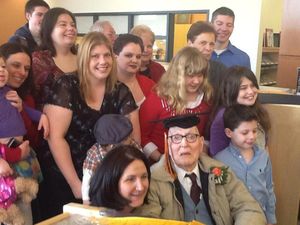 5 Lulusan SMA Tertua di Dunia, Berumur 100-an Tahun!