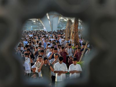 Masjid Raya Al Jabbar Gelar Salat Idul Fitri Perdana