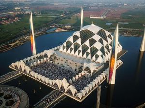 Bey Machmudin Dukung Masjid Al Jabbar Dikelola BLUD Bey Machmudin Dukung Masjid Al Jabbar Dikelola BLUD