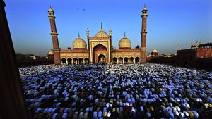 Melihat Salat Idul Fitri di Berbagai Negara