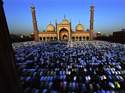 Melihat Salat Idul Fitri di Berbagai Negara