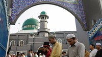 Bacaan Salat Lengkap dari Niat sampai Salam