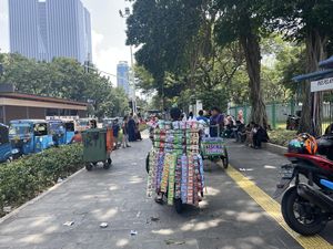 Kagetnya Pengunjung Monas Harga Kopi Starling Rp 15 Ribu Per Gelas