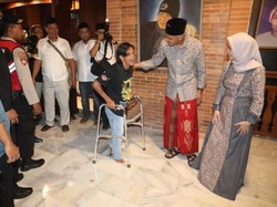 Kisah Penyandang Disabilitas Naik Motor Kehujanan demi Ketemu Ganjar