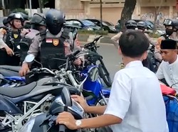 Polisi Bubarkan Balap Liar saat Warga Salat Id di Makassar, 5 Motor Disita