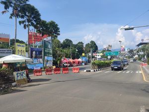 Sejumlah Titik di Puncak Bogor Padat, One Way Arah Jakarta Diterapkan