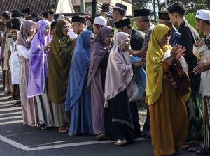 Salaman, Tradisi Saling Memaafkan Saat Lebaran Salaman, Tradisi Saling Memaafkan Saat Lebaran