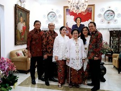 Suasana Lebaran di Rumah Megawati, Anak hingga Menantu Sungkem