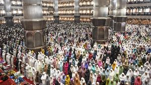 Suasana Masjid Istiqlal yang Dipadati Jemaah Salat Idul Fitri