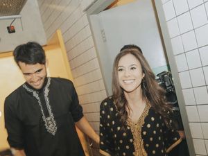 8 Potret Kejutan Ultah Wulan Guritno ke-42, Penampilan Aming Curi Atensi