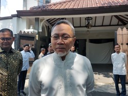 Tak Gelar Open House, Zulhas Terima Kerabat-Elite PAN di Rumah Pribadi