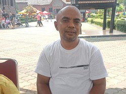 Kangen Kampung Imbas Tak Mudik, Ade Ajak Keluarga ke Anjungan Sumbar TMII