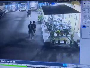 Aksi Syarifuddin Otaki Pelarian 6 Tahanan Polres Tapin-Tewas saat Ditangkap Aksi Syarifuddin Otaki Pelarian 6 Tahanan Polres Tapin-Tewas saat Ditangkap