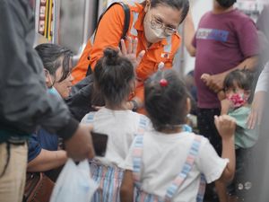 Libur Lebaran di Jakarta, Banyak Penumpang KRL Musiman