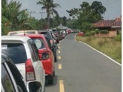 Lalu Lintas Poros Bone-Sinjai Macet Parah Imbas Acara Reuni Sekolah