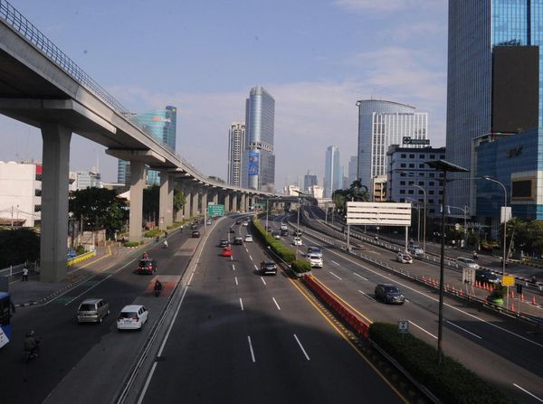 Ditinggal Mudik, Jalan Protokol Jakarta Sepi