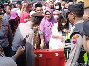 Warga Serbu Acara Open House Ganjar Pranowo di Kutoarjo Purworejo