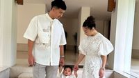 8 Gaya Artis Rayakan Lebaran, Cinta Laura Dinilai Netizen Terlalu Seksi