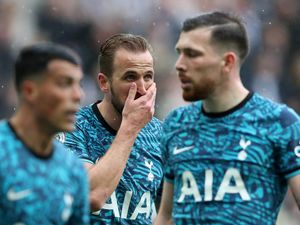 Tottenham Hotspur Memalukan! Tottenham Hotspur Memalukan!