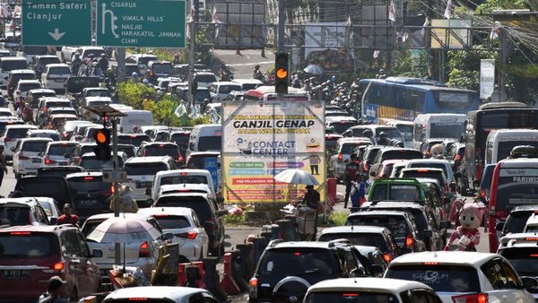 Jalur Puncak Bogor Macet Banget pada H+1 Lebaran