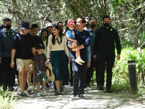 3 Hal Tak Terduga Kala Jokowi Libur Lebaran di Labuan Bajo 3 Hal Tak Terduga Kala Jokowi Libur Lebaran di Labuan Bajo
