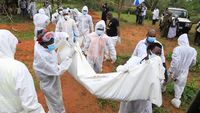 Potret Evakuasi 21 Mayat Korban Aliran Sesat di Kenya