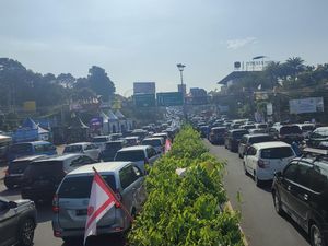 Sejumlah Titik Macet, One Way Arah Puncak Diberlakukan Pagi Ini