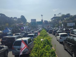 Sejumlah Titik Macet, One Way Arah Puncak Diberlakukan Pagi Ini