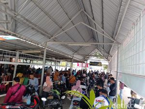 Penumpang Kapal Roro Batam Tujuan Bintan Padat