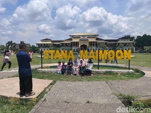 Momen Lebaran, Pengunjung Nikmati Wisata di Istana Maimun Meningkat Momen Lebaran, Pengunjung Nikmati Wisata di Istana Maimun Meningkat