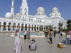Pekerja Masjid Sheikh Zayed Sambat Gaji, Pengurus-Kemenag Solo Buka Suara