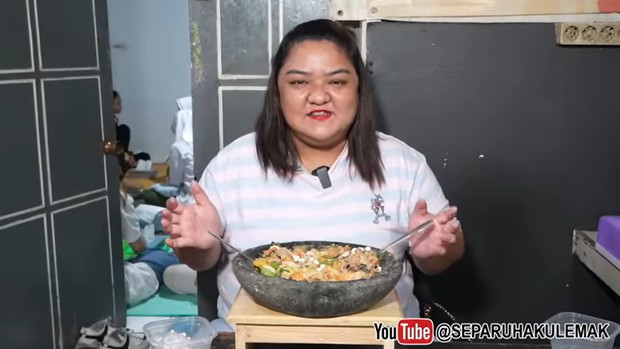 Seblak Cobek Teh Ida @SeparuhAkuLemak/ Foto: Youtube/ @SeparuhAkuLemak
