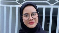 5 Potret Gaya Siskaeee Berhijab, Bikin Pangling