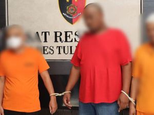 Aksi Tikus Gudang Garong 16 Karung Cengkih Ratusan Juta Rupiah Terekam CCTV