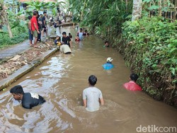 Tradisi Ngobeng yang Tak Pernah Absen Saat Lebaran di Ciamis