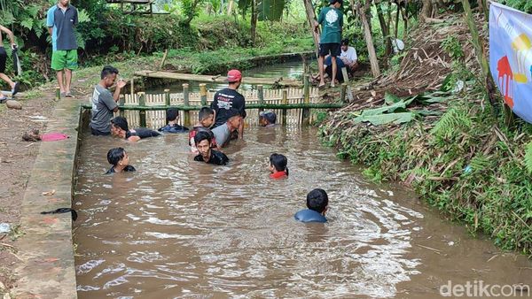 Menengok Tradisi Ngobeng Saat Lebaran di Ciamis