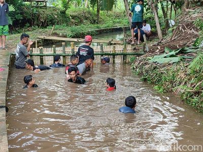 Menengok Tradisi Ngobeng Saat Lebaran di Ciamis