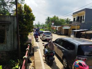 H+2 Lebaran, Lalin Menuju Pantai Carita Pandeglang Macet