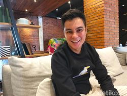 Baim Wong Batal Berangkat Haji, Singgung Kesehatan hingga Gigi Jenguk Paula
