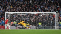 Brighton & MU bertemu di semifinal Piala FA 2022/2023. Laga berlanjut hingga babak adu penalti. (Foto: AFP via Getty Images/GLYN KIRK)