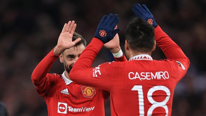 MANCHESTER, ENGLAND - APRIL 13: Bruno Fernandes of Manchester United and Casemiro of Manchester United during the UEFA Europa League quarterfinal first leg match between Manchester United and Sevilla FC at Old Trafford on April 13, 2023 in Manchester, United Kingdom. (Photo by Simon Stacpoole/Offside/Offside via Getty Images)