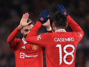 Trio Fernandes, Casemiro, dan Eriksen yang Tak Terkalahkan