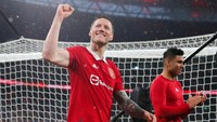 Weghorst disebut sukses bikin Brighton apes di babak adu penalti itu. Pemain yang baru bikin dua gol untuk setan Merah itu dianggap berkontribusi besar atas kelolosan MU ke final Piala FA. Selanjutnya, Weghorst dkk akan melawan Manchester City di final, Juni mendatang. (Foto: James Gill - Danehouse/Getty Images)