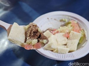 Es Puter Cong Lik, Dessert Legendaris di Semarang yang Sayang Dilewatkan Es Puter Cong Lik, Dessert Legendaris di Semarang yang Sayang Dilewatkan