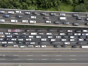 Long Weekend, Simak Titik Kepadatan Lalin Tol Japek dan Dalkot Siang Ini Long Weekend, Simak Titik Kepadatan Lalin Tol Japek dan Dalkot Siang Ini