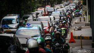 Lalin Jalan TB Simatupang Arah Ragunan Macet Gaes