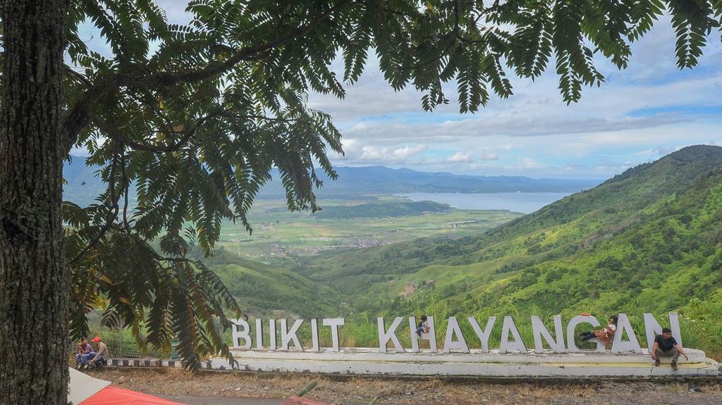 Menikmati Pesona Bukit Khayangan di Jambi Menikmati Pesona Bukit Khayangan di Jambi