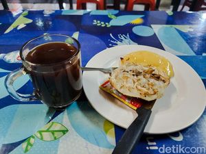 Mencicipi Serabi Legendaris Lembang di Tengah Dinginnya Malam Mencicipi Serabi Legendaris Lembang di Tengah Dinginnya Malam
