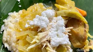Gurih Mlekoh! Nasi Liwet Yu Sani yang Jadi Favorit di Solo