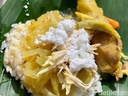 Nasi Liwet Yu Sani yang Gurih Mlekoh Ada di Solo Sejak 33 Tahun Lalu